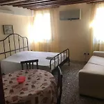 卡纳雷吉欧韦内雷公寓 * 威尼斯
